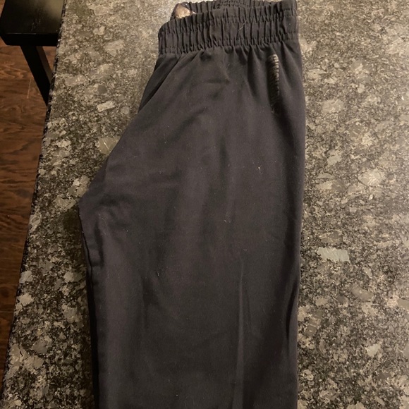 SOLD Black Gymshark Leggings - Picture 2 of 2